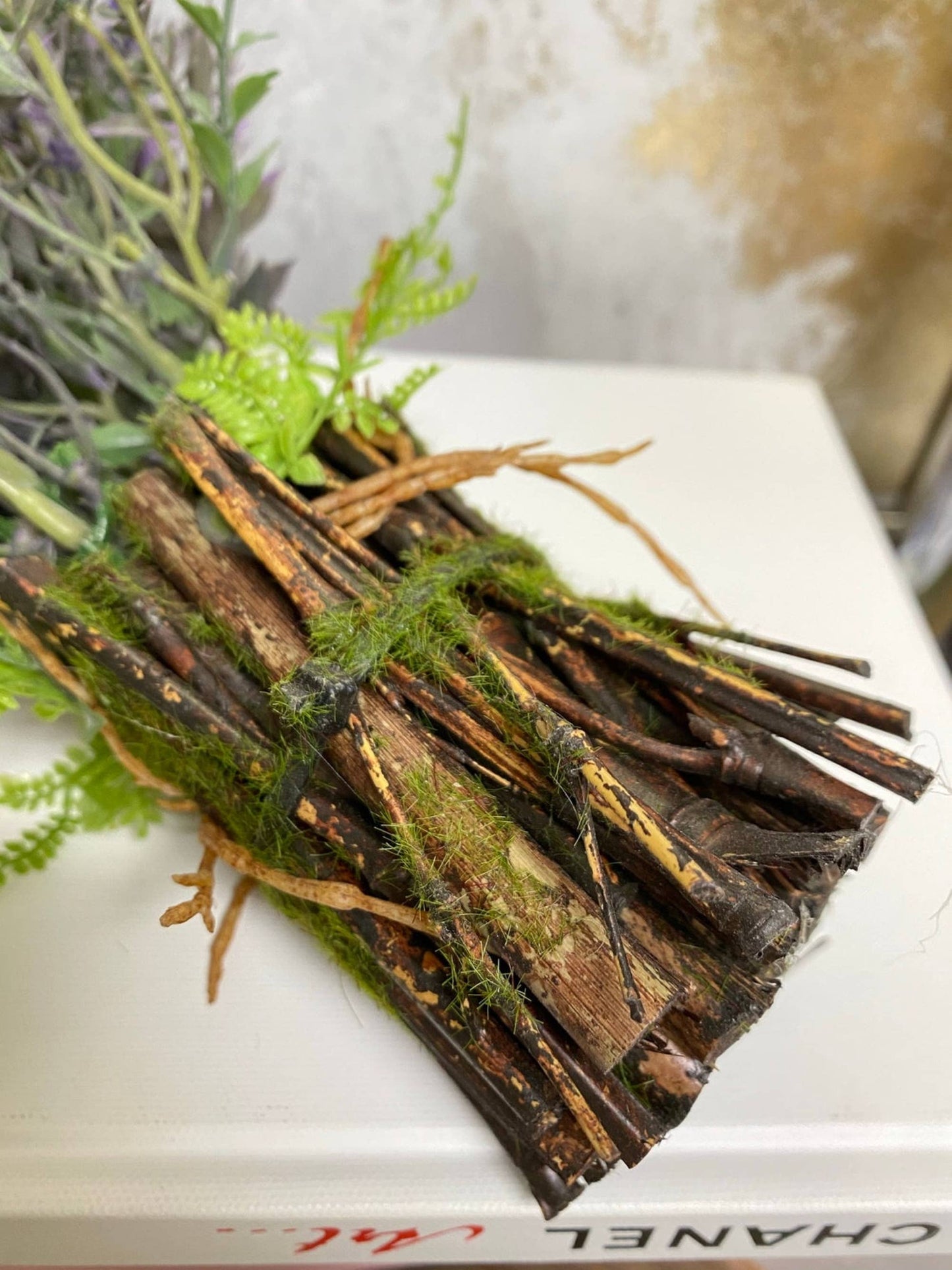 11” Tabletop centerpiece-artificial lavender bamboo stand