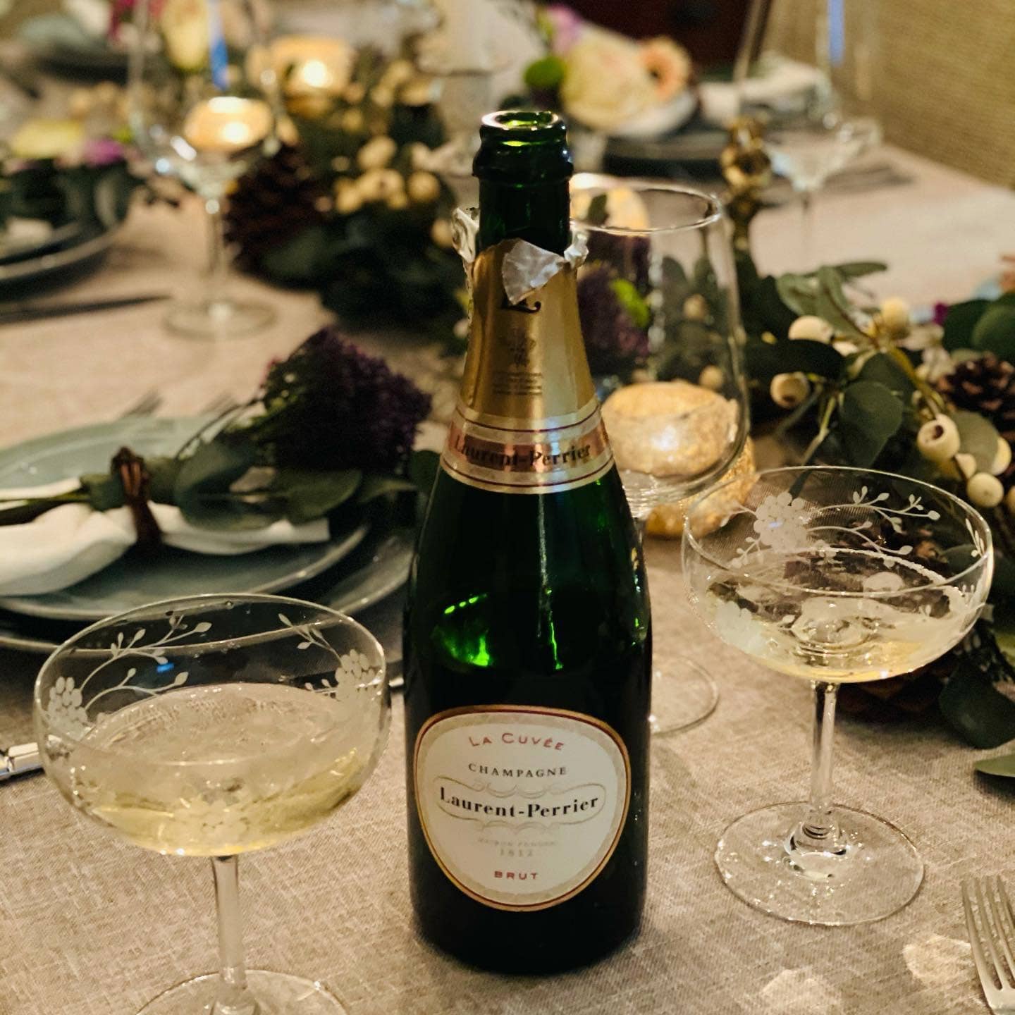 Handtied Seeded Artificial Eucalyptus Garland