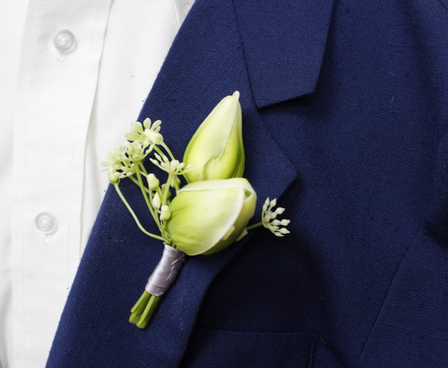 Customizable Tulip Boutonniere with Choice of Ribbon - Pin Included