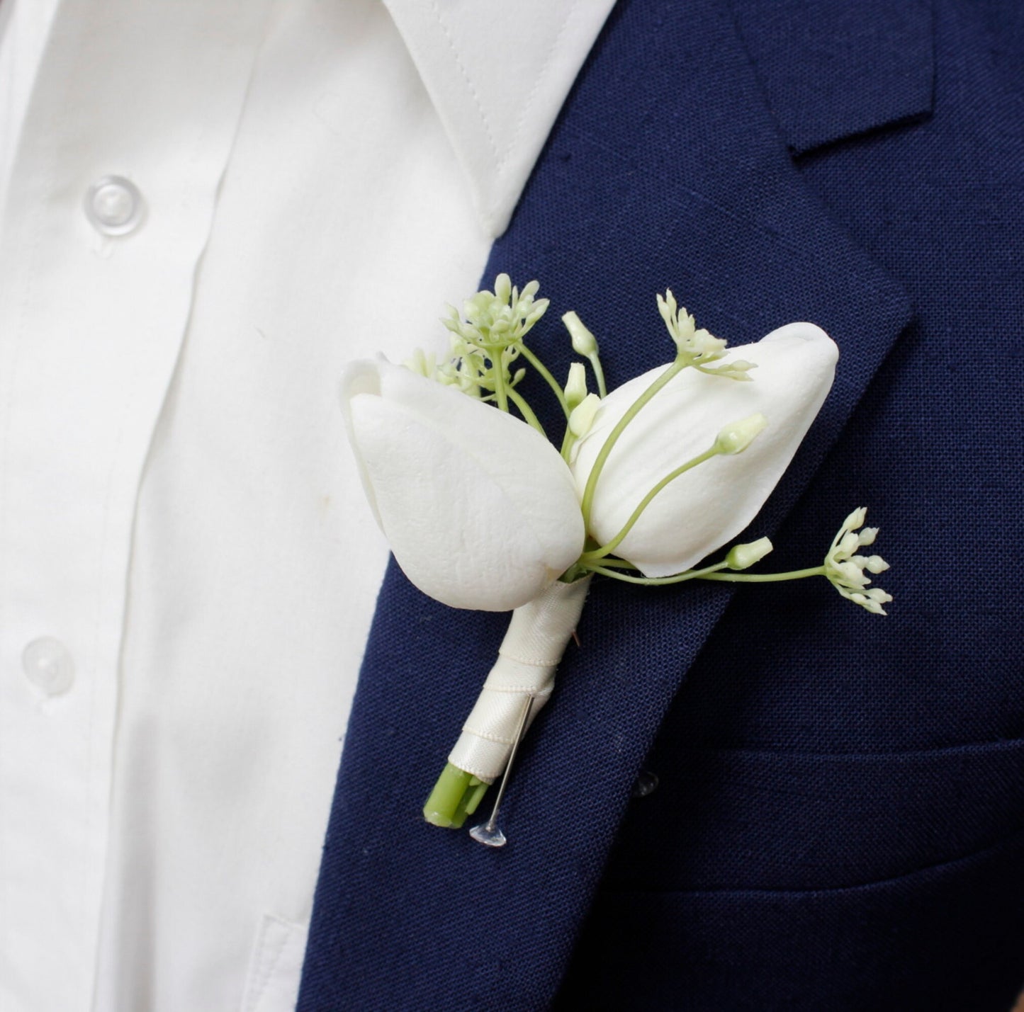 Customizable Tulip Boutonniere with Choice of Ribbon - Pin Included