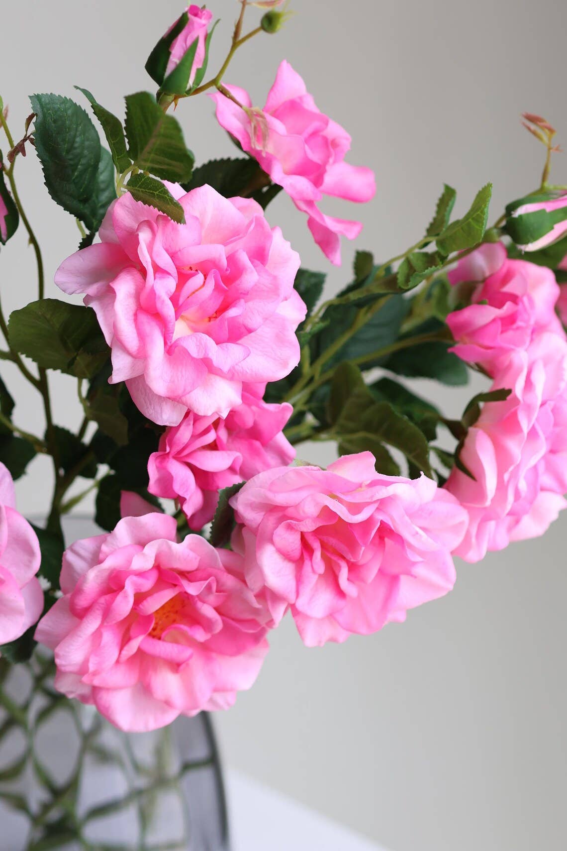 27" Real Touch Moisturized coating Rose spray