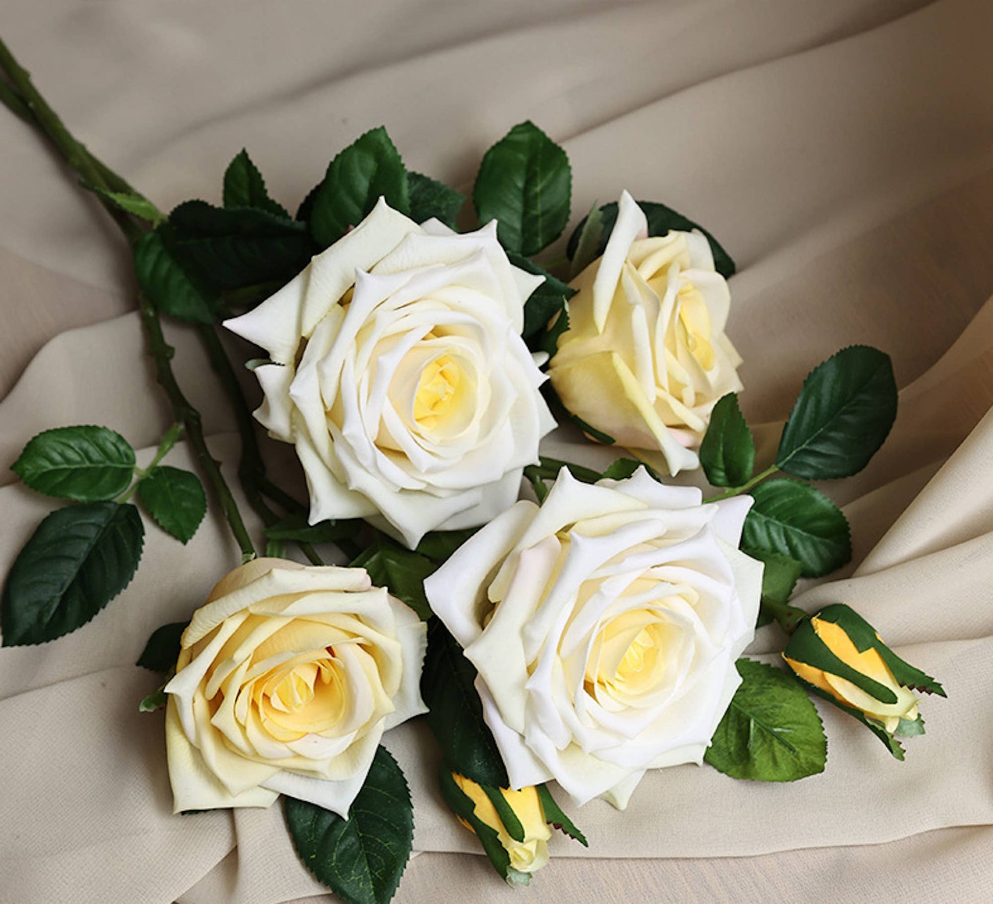 High-End Collection-3-Flower Ultra Realistic Real Touch Rose