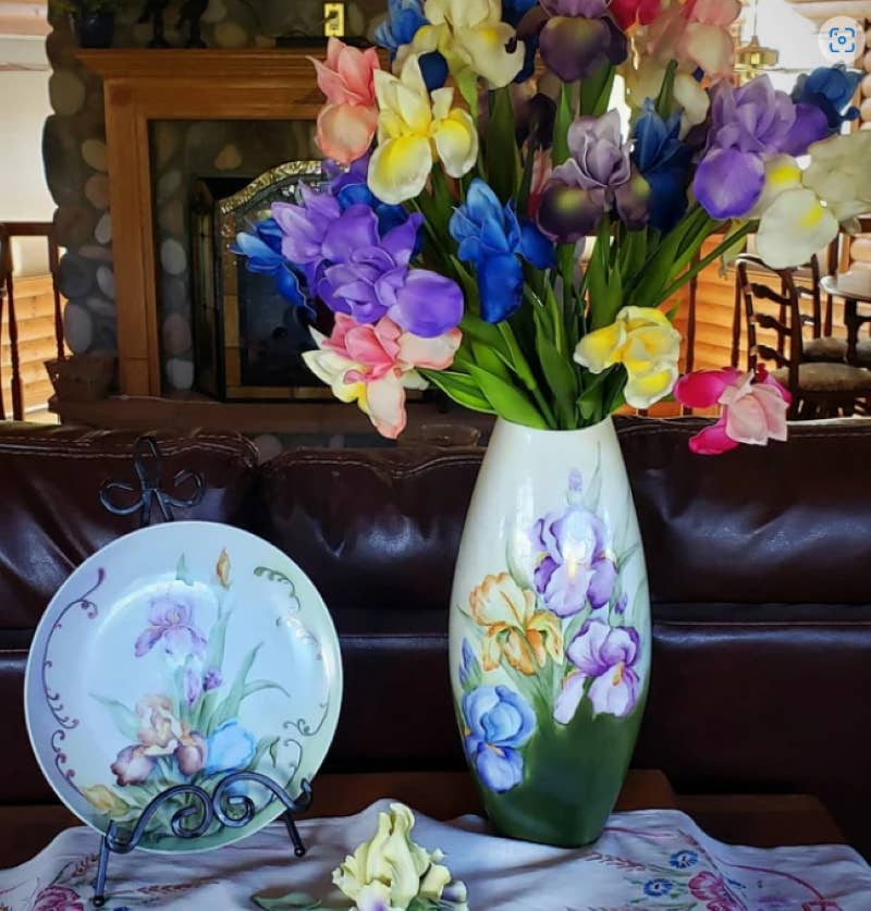 18"-Ultra Soft Real Touch Bearded Iris Stem