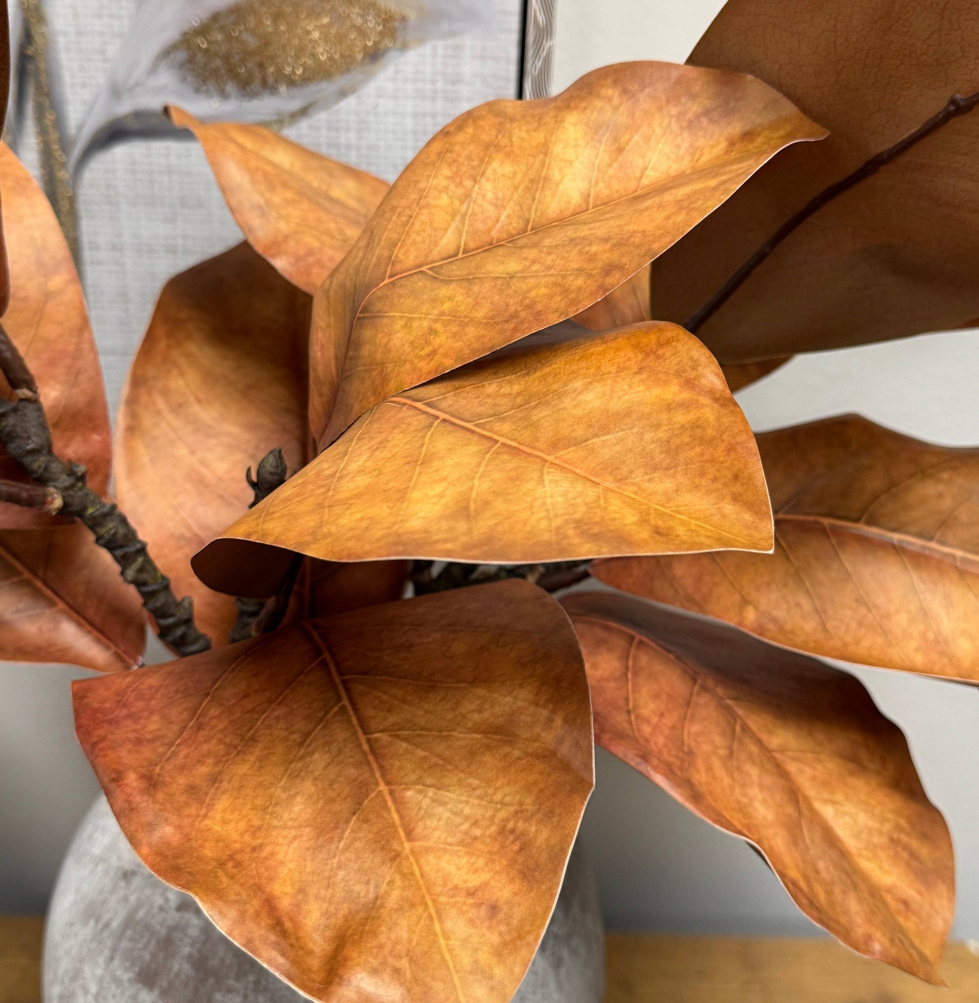 22"Ultra realistic Real Touch Magnolia Stem-10 leaves