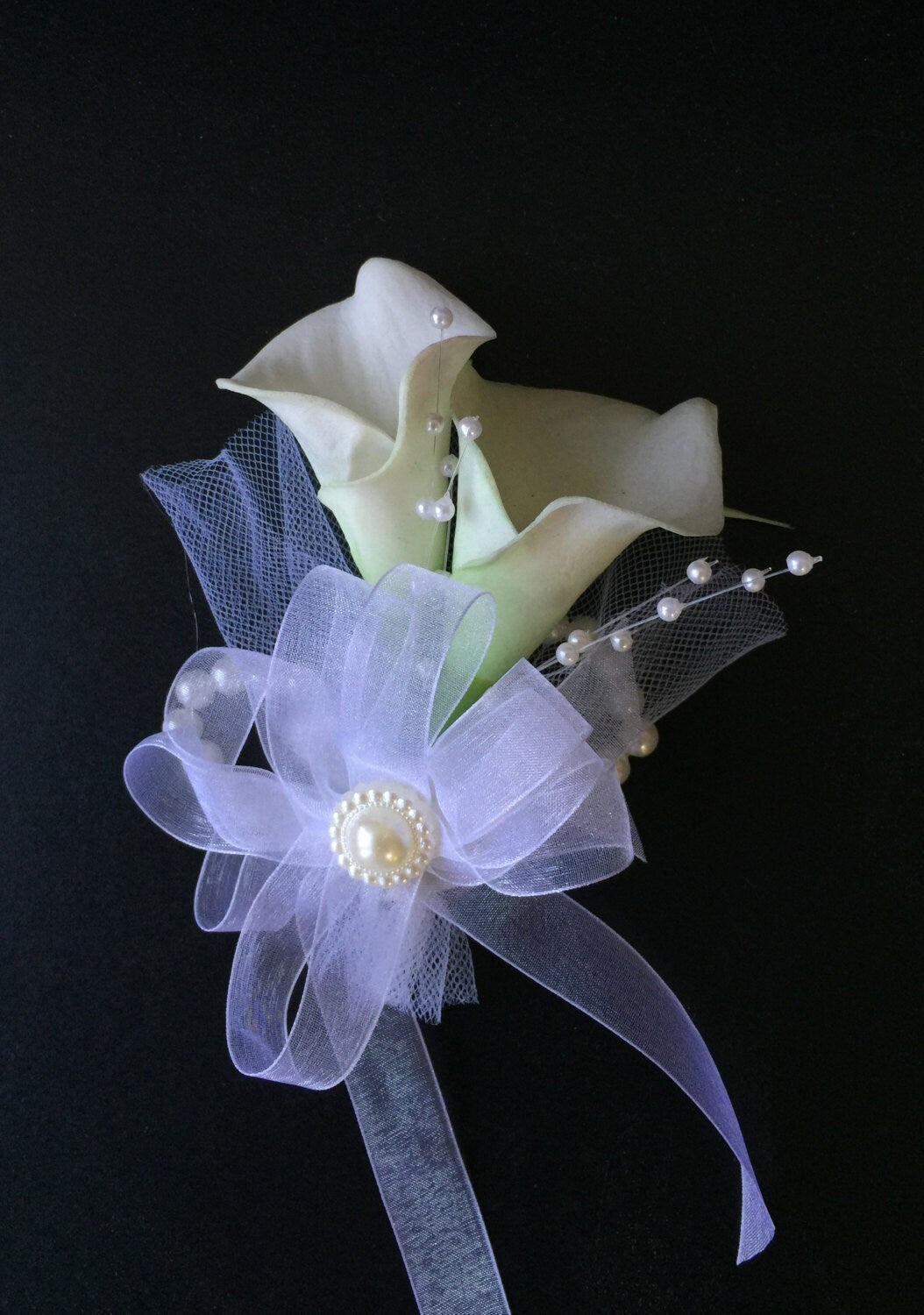Elegant Calla Lily Corsage & Boutonniere Set with Pearls